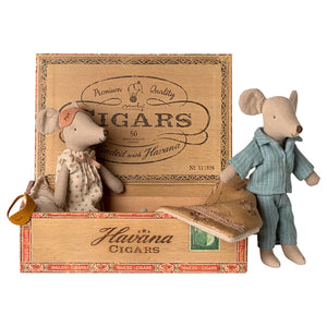 Maileg Mum & Dad Mice in Cigar Box