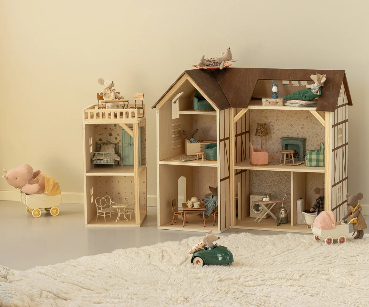 Maileg Mouse Hole Wallpaper - Farmhouse