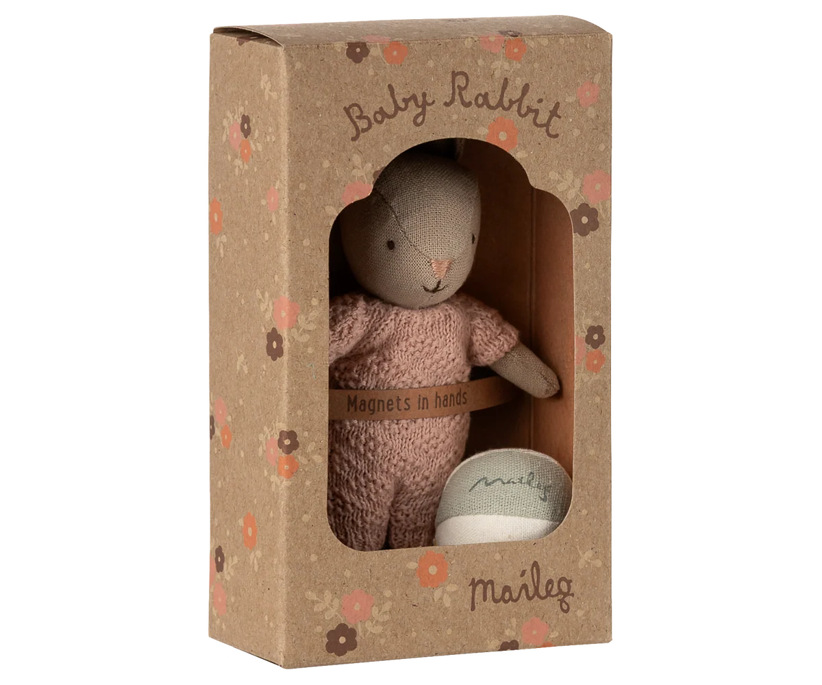 Maileg Rabbit Set-- Sand-- Rose