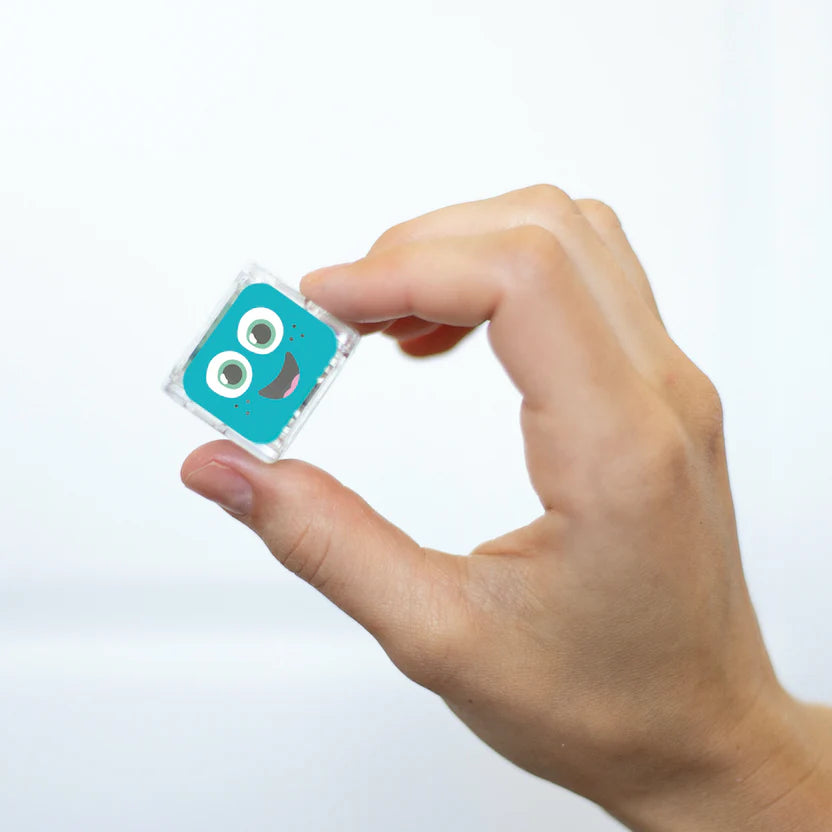 Glo Pals- Blair Light Up Cubes