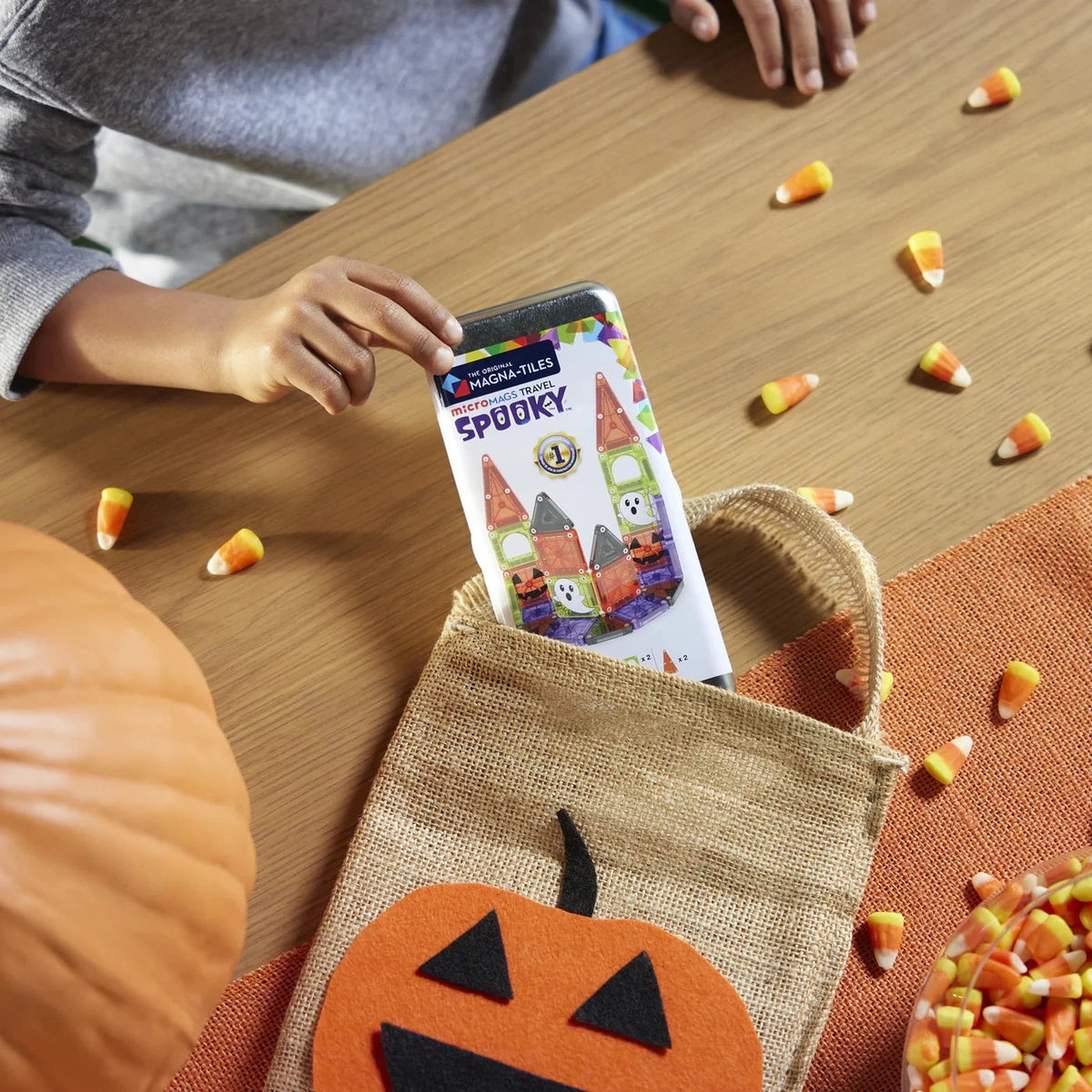 Magna-Tiles MicroMags Spooky Travel Set