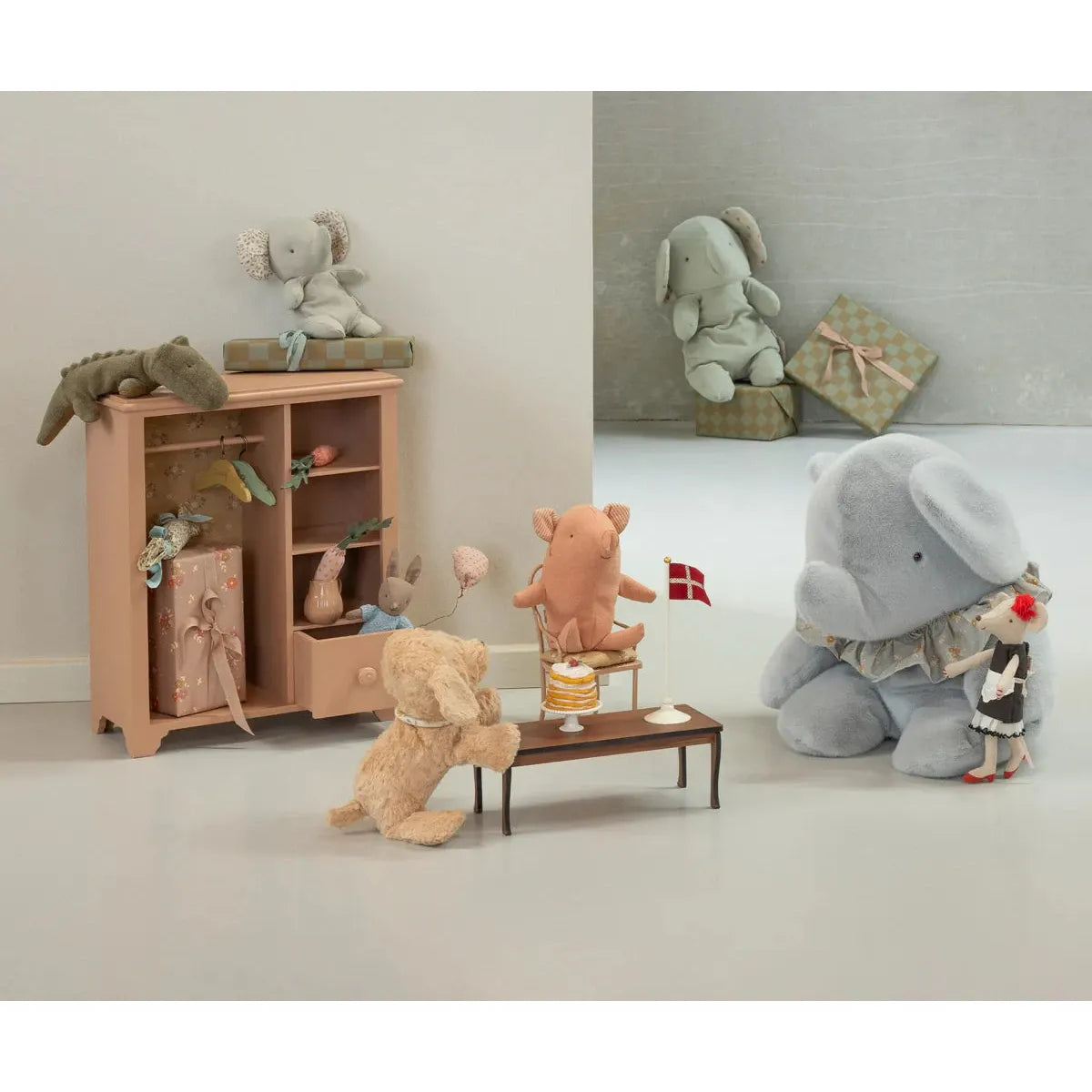 Maileg Beautician Mouse, Mum