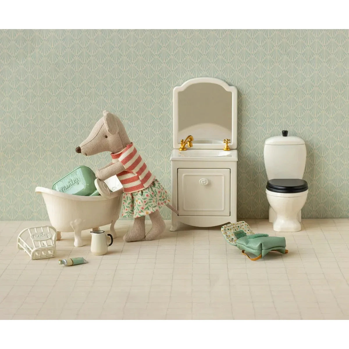 Maileg Clothes and Bag, Big Sister Mouse-- Green