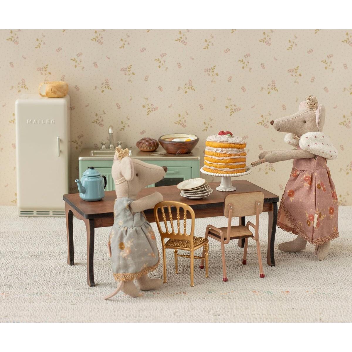 Maileg Fridge, Mouse-- Off White