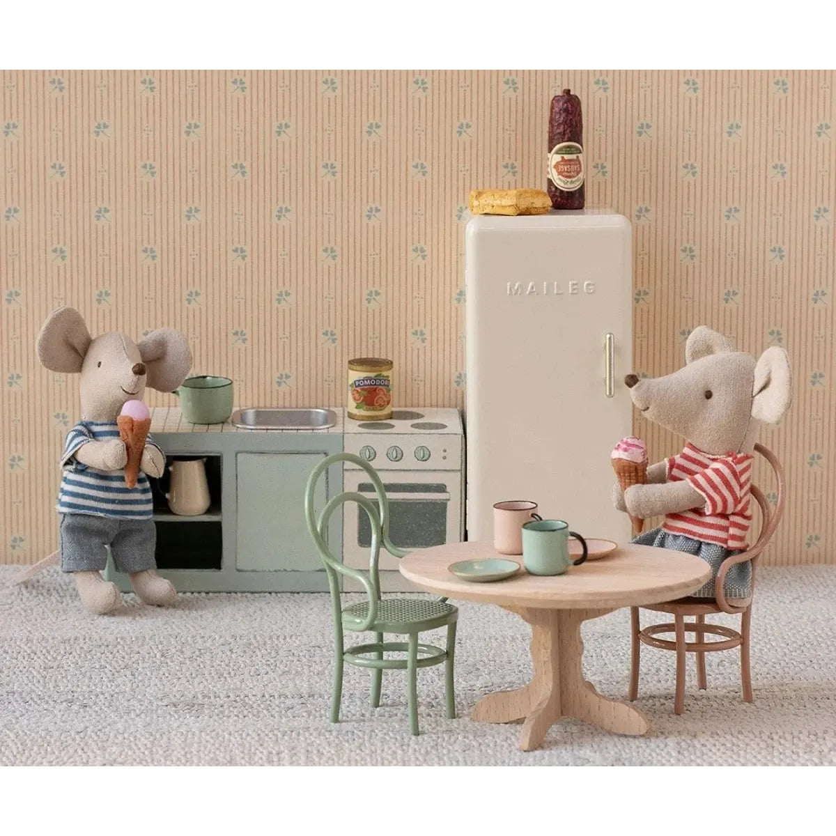 Maileg Fridge, Mouse-- Off White