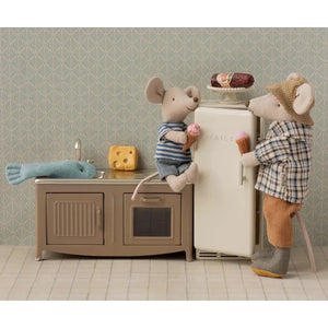 Maileg Fridge, Mouse-- Off White