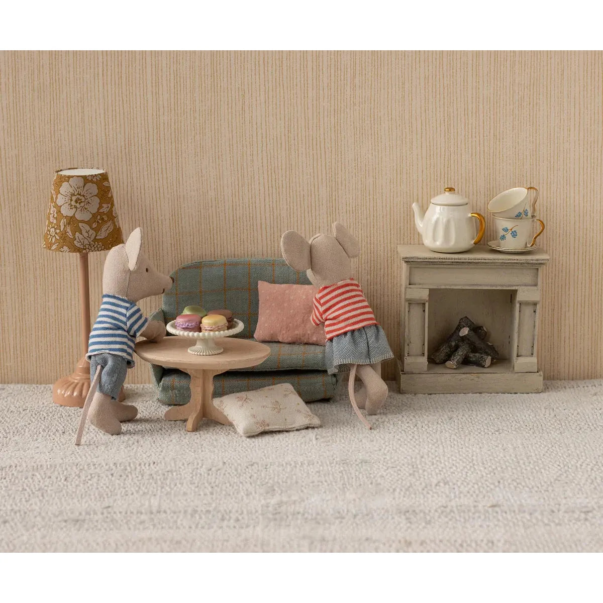 Maileg Oval Coffee Table-- Mouse, Nature