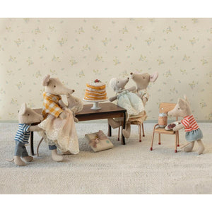 Maileg Party Cake and Cake Stand-- Mouse, Off-White
