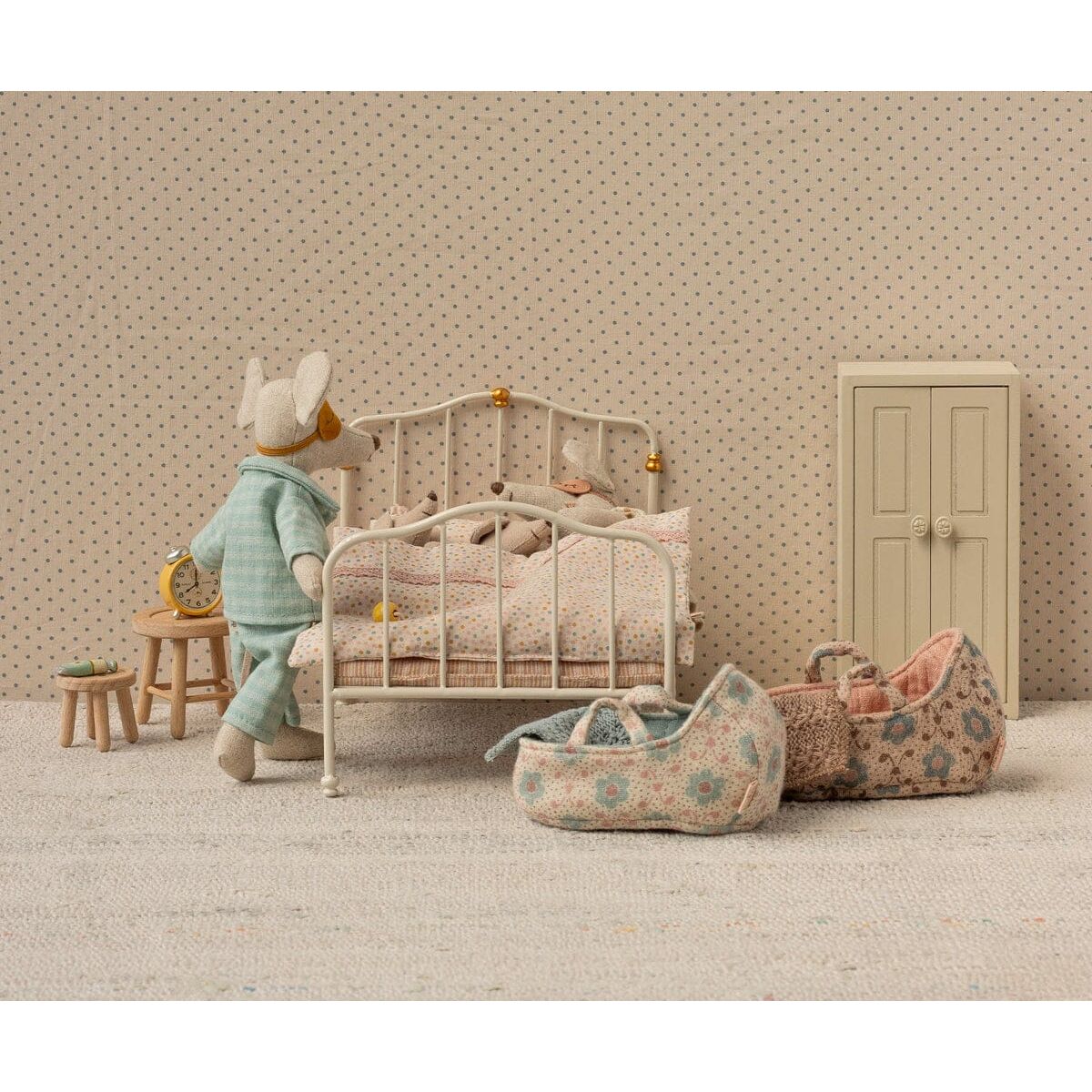 Maileg Vintage bed, Mouse - Off white