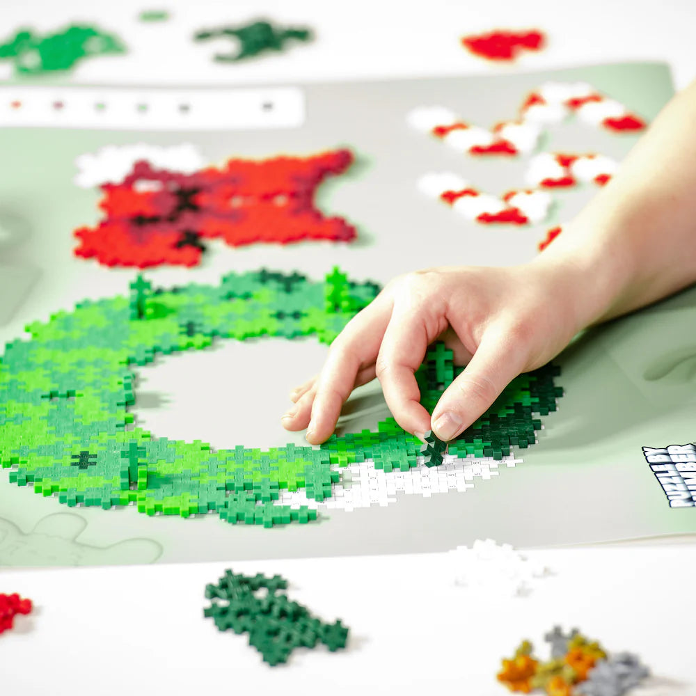 Plus-Plus Puzzle by Number -- 500 Wreath