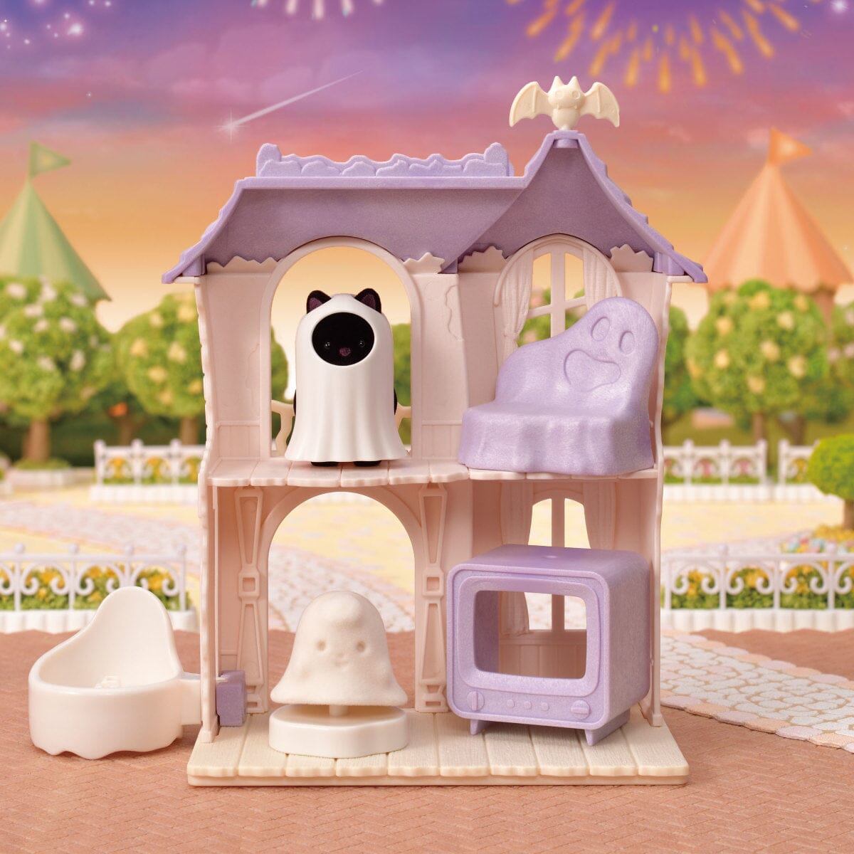 Spooky Surprise House by Calico Critters