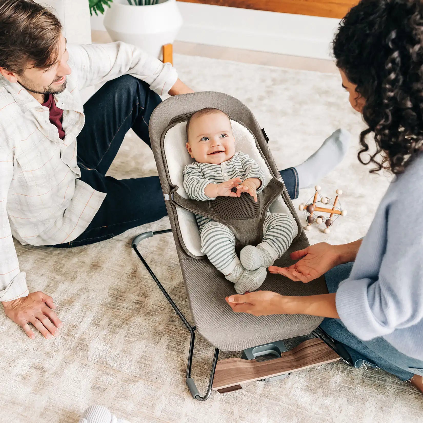 uppababy rocker UPPAbaby Mira 2-in-1 Bouncer & Seat