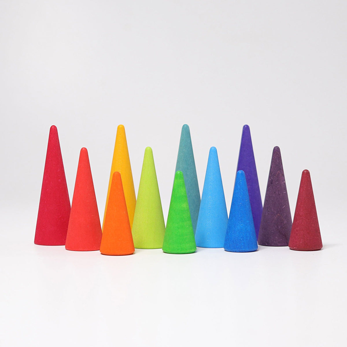 rainbow forest; 12 pieces in 3 sizes