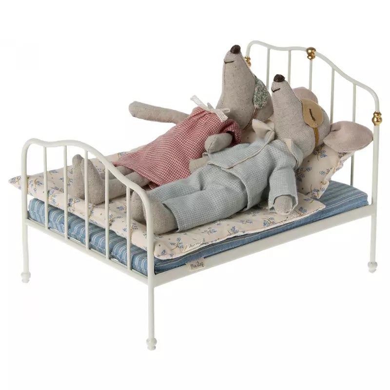 Maileg Bed, Parent Mouse -- Off White