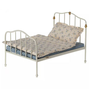 Maileg Bed, Parent Mouse -- Off White