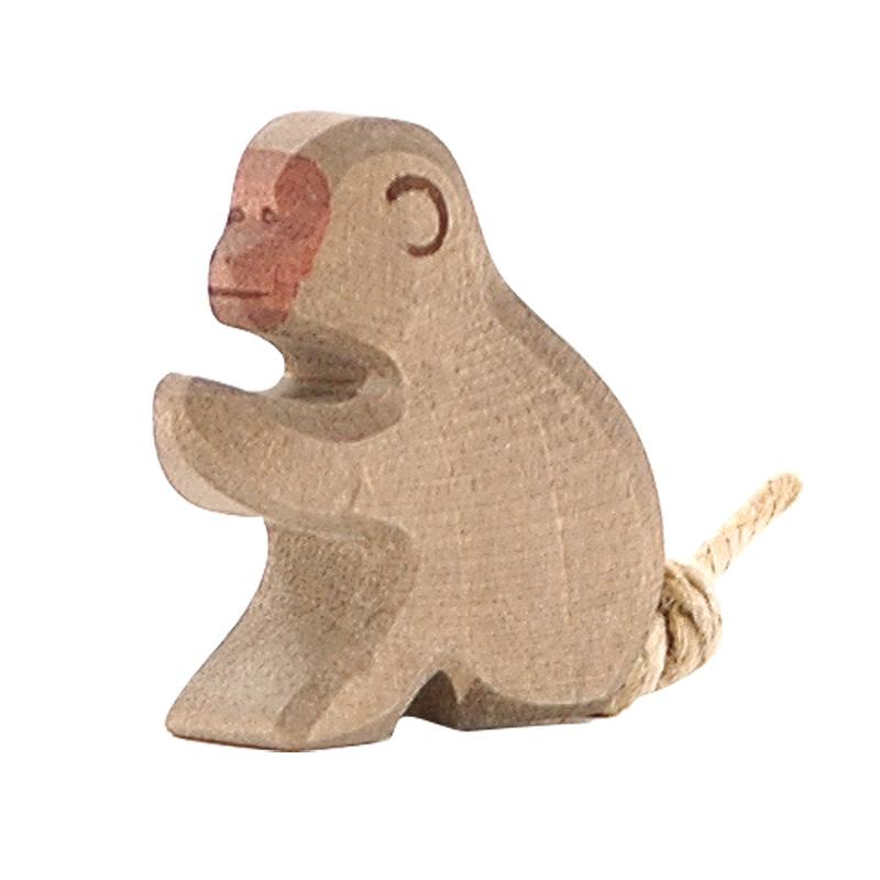 Ostheimer Baboon, Sitting